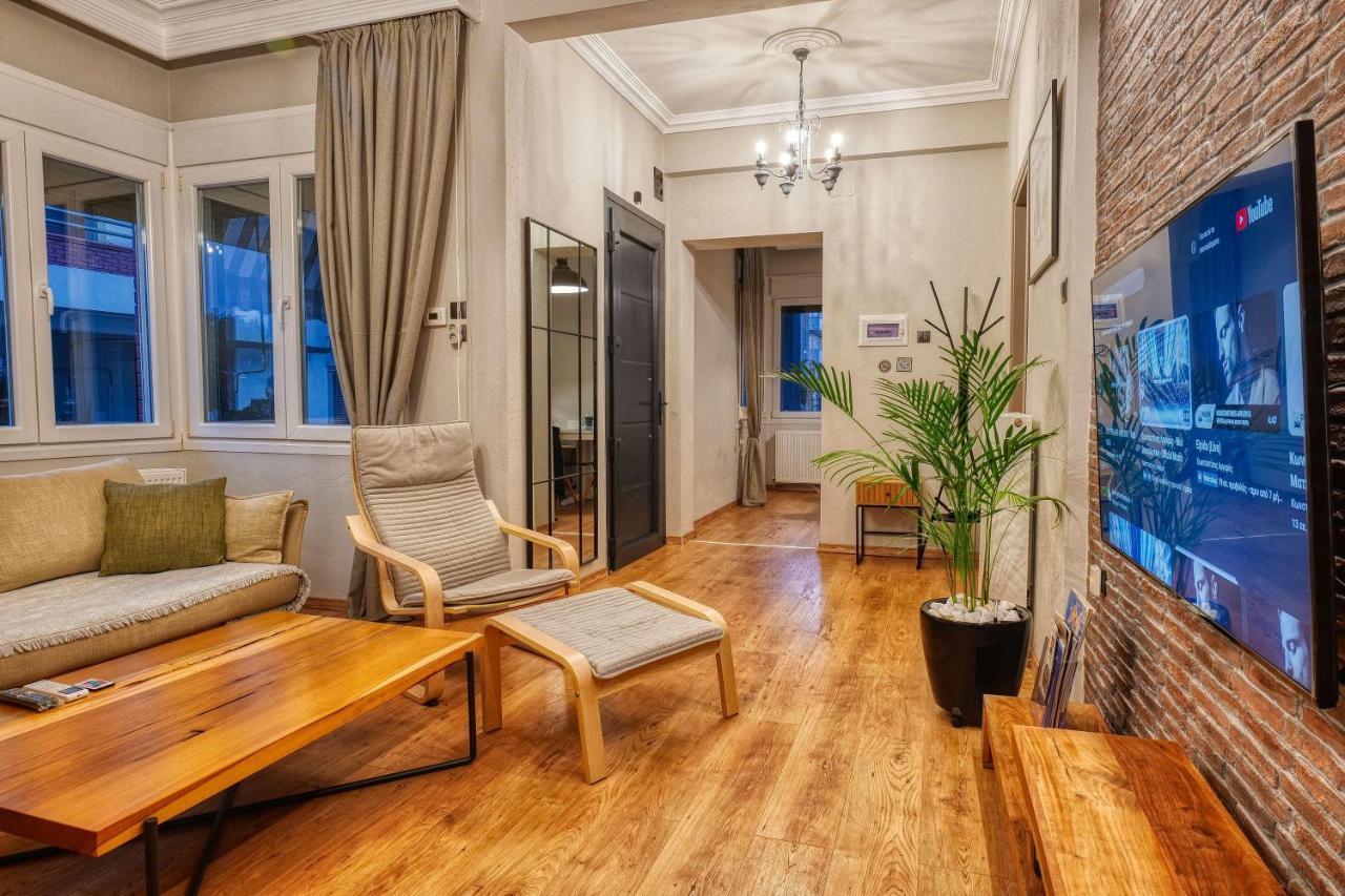Living Life Apartment コモティニ エクステリア 写真
