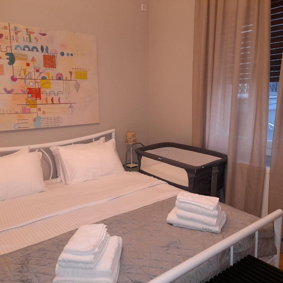 Living Life Apartment コモティニ エクステリア 写真